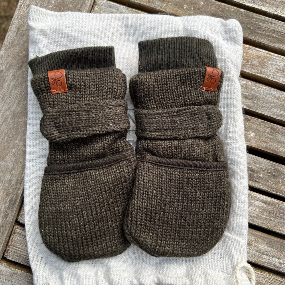 NEW Goumi Kids Pine Knit Baby Mitts 0-3 mo Organic Cotton Green Fall Gloves